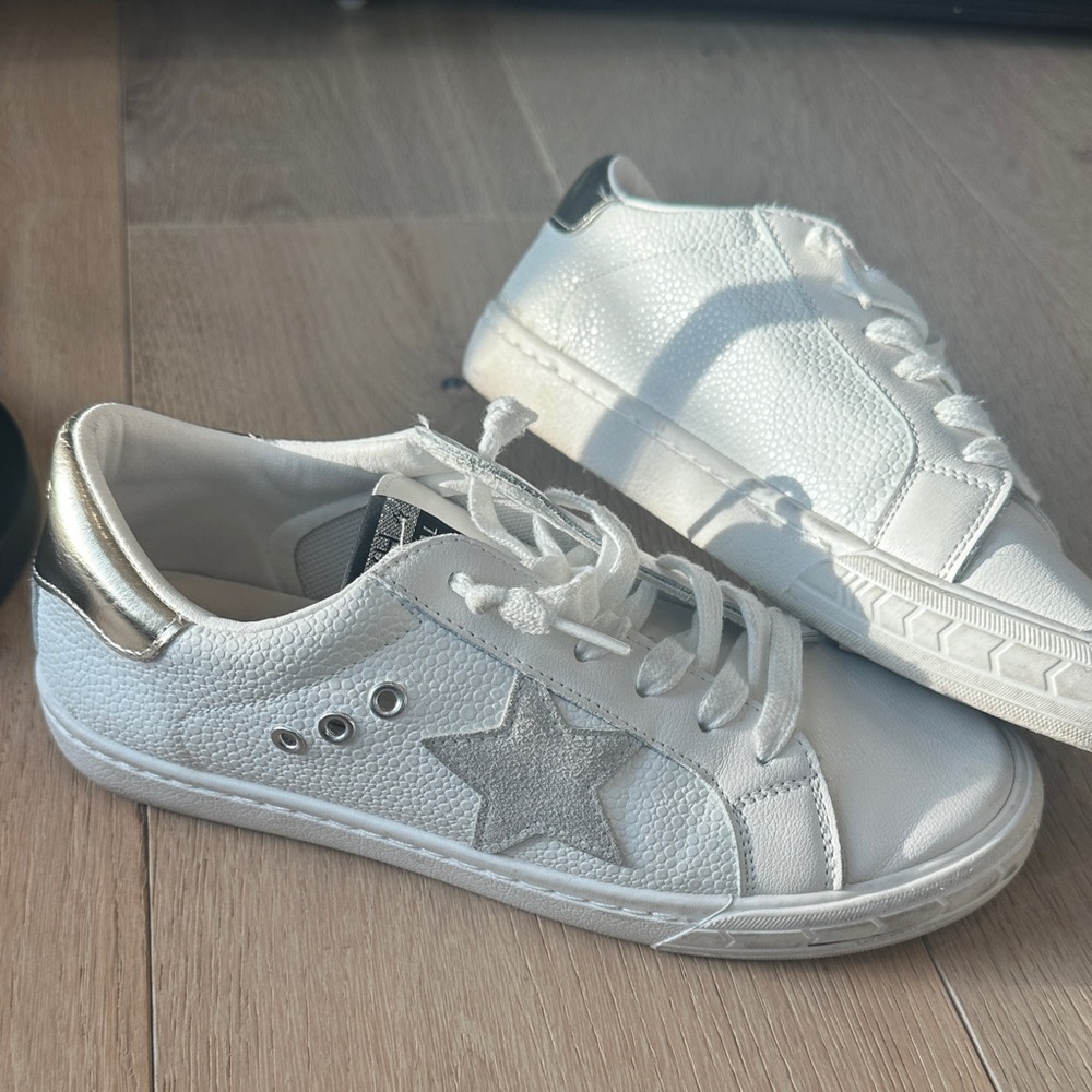 Vintage Havana White Sneakers with Silver Star Accent